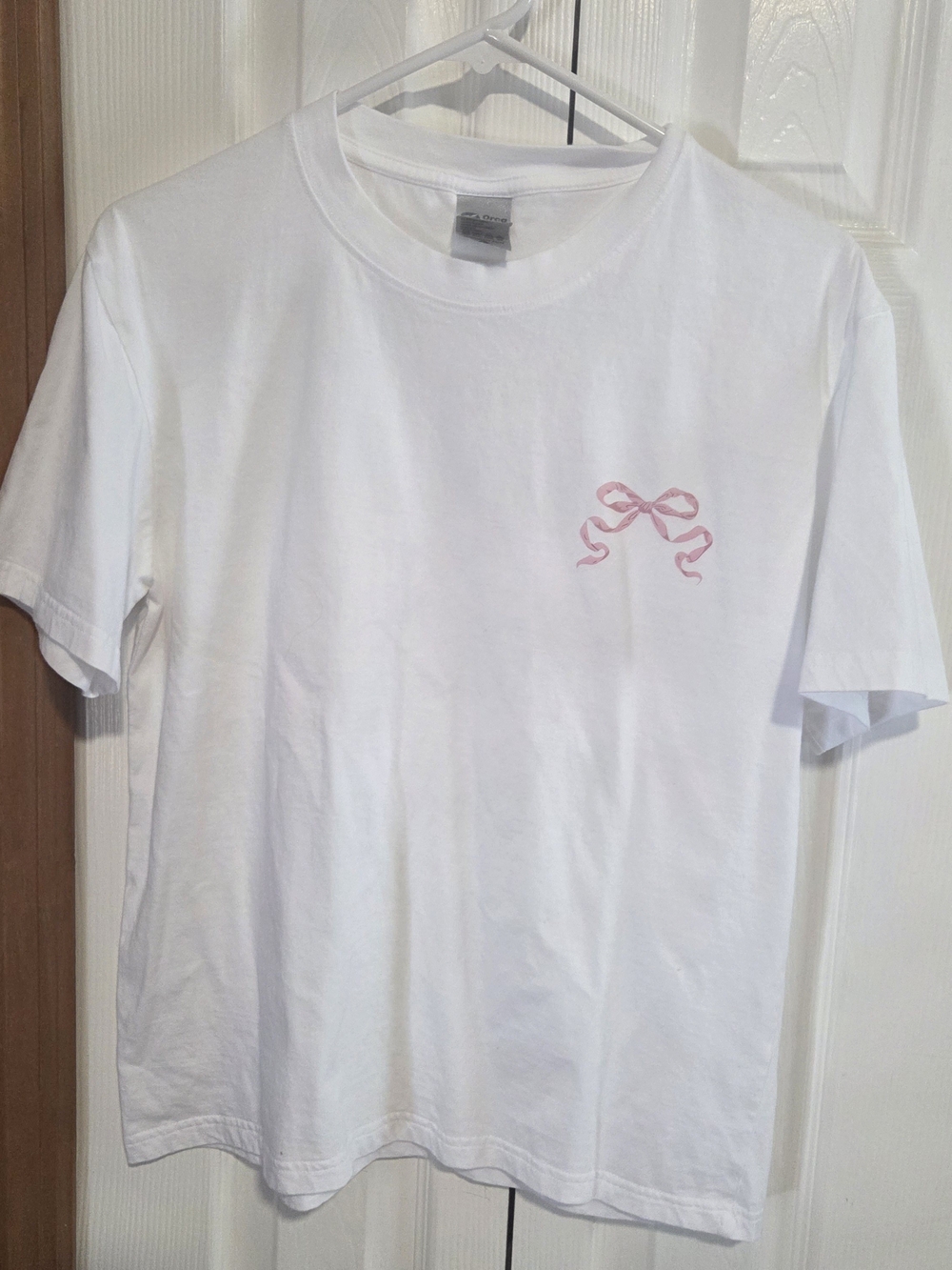 White T-Shirt with Pink Bow Graphic Woman New Washed But Not Worn